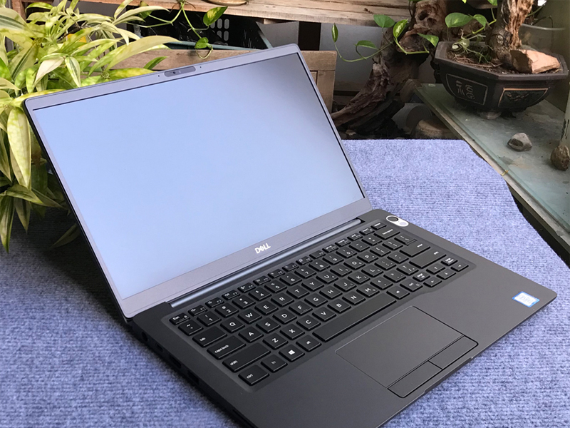 Laptop Dell Latitude E7400 - Lựa Chọn Hoàn Hảo Cho Công Việc Và Di Động